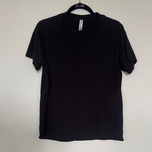 Lulu lemon black T shirt - women’s